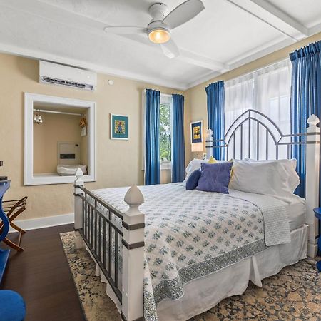 The Kenwood Gables Bed & Breakfast St. Petersburg Ngoại thất bức ảnh