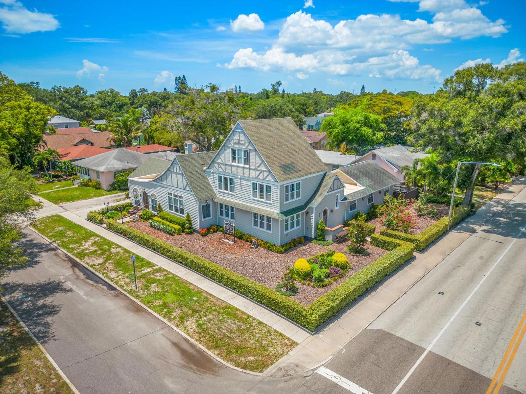 The Kenwood Gables Bed & Breakfast St. Petersburg Ngoại thất bức ảnh