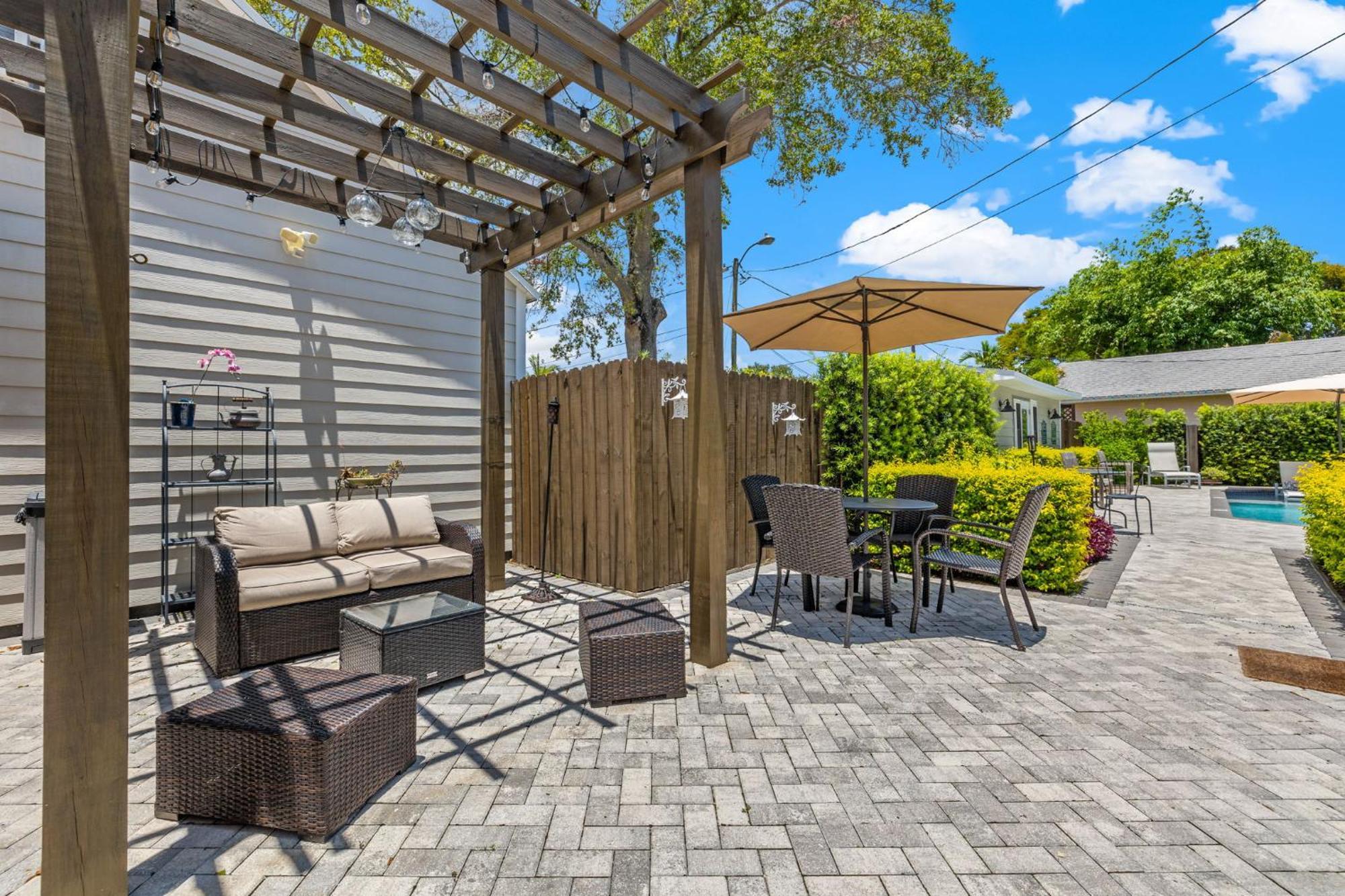 The Kenwood Gables Bed & Breakfast St. Petersburg Ngoại thất bức ảnh