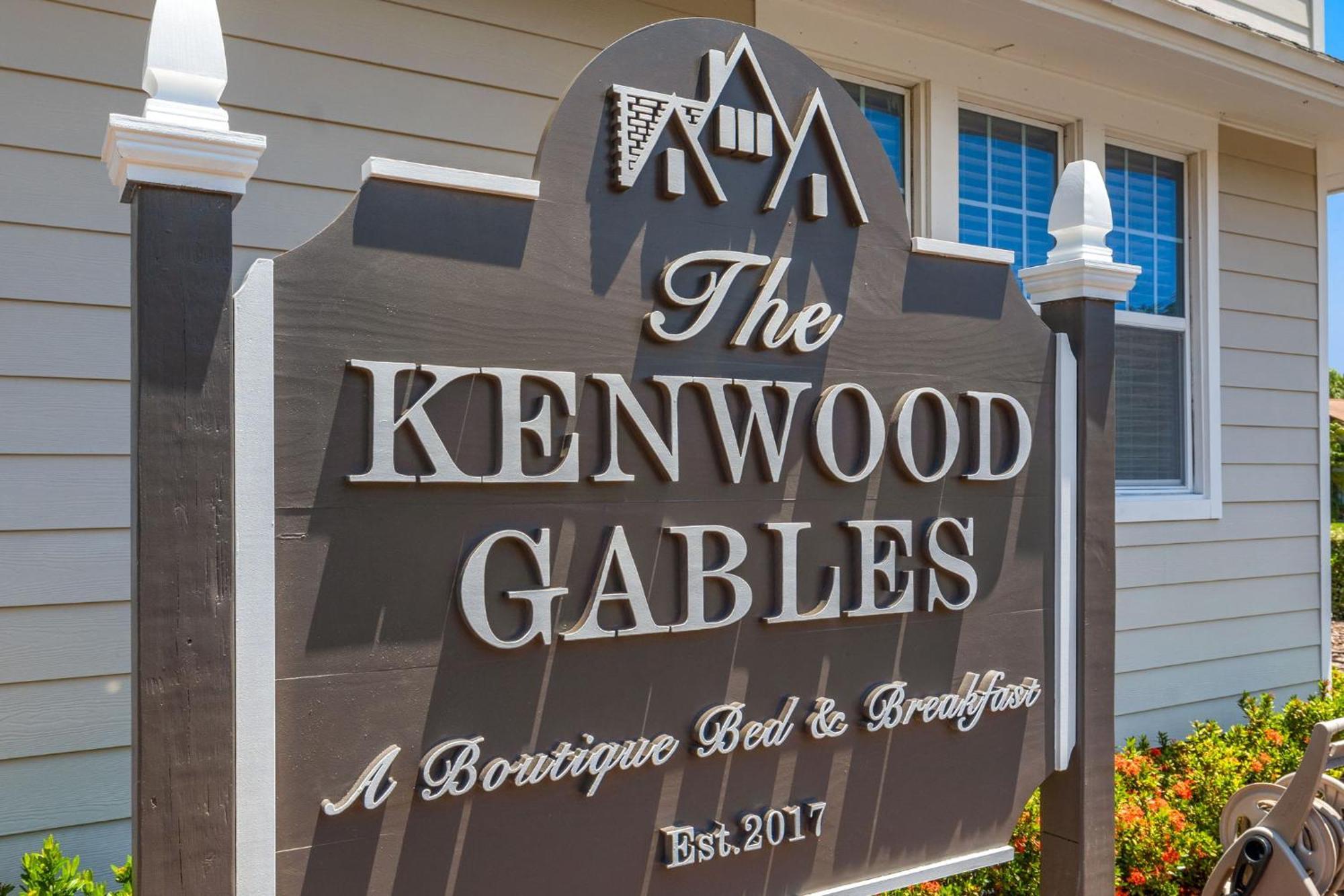The Kenwood Gables Bed & Breakfast St. Petersburg Ngoại thất bức ảnh