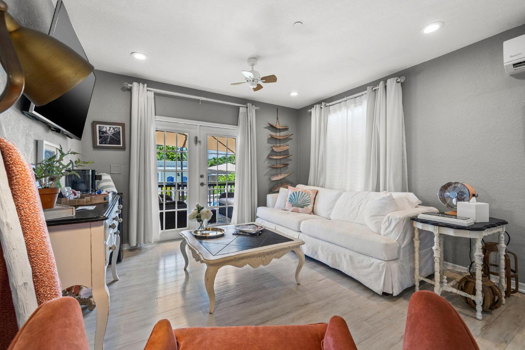 The Kenwood Gables Bed & Breakfast St. Petersburg Ngoại thất bức ảnh