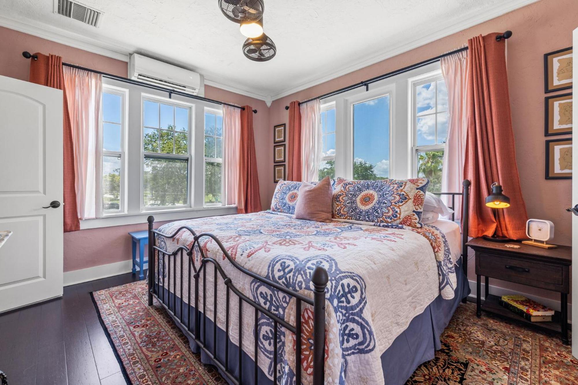 The Kenwood Gables Bed & Breakfast St. Petersburg Ngoại thất bức ảnh
