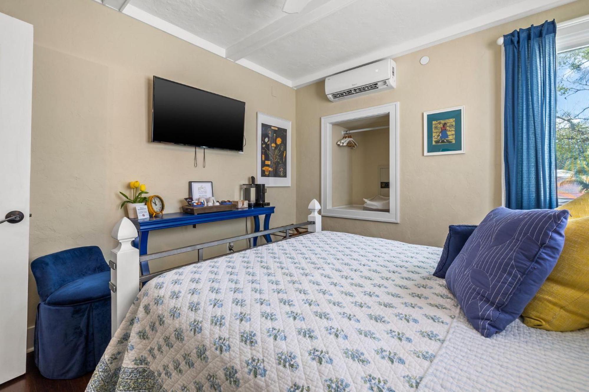 The Kenwood Gables Bed & Breakfast St. Petersburg Ngoại thất bức ảnh
