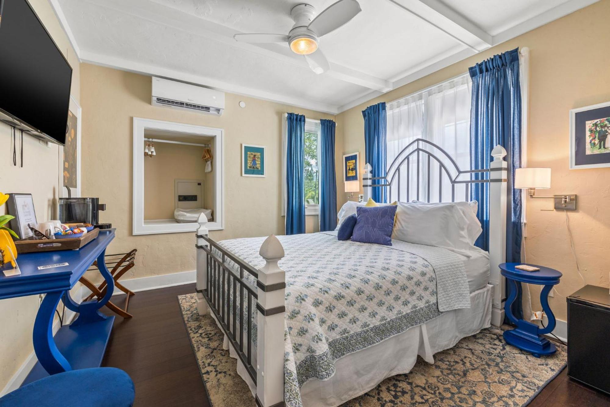 The Kenwood Gables Bed & Breakfast St. Petersburg Ngoại thất bức ảnh